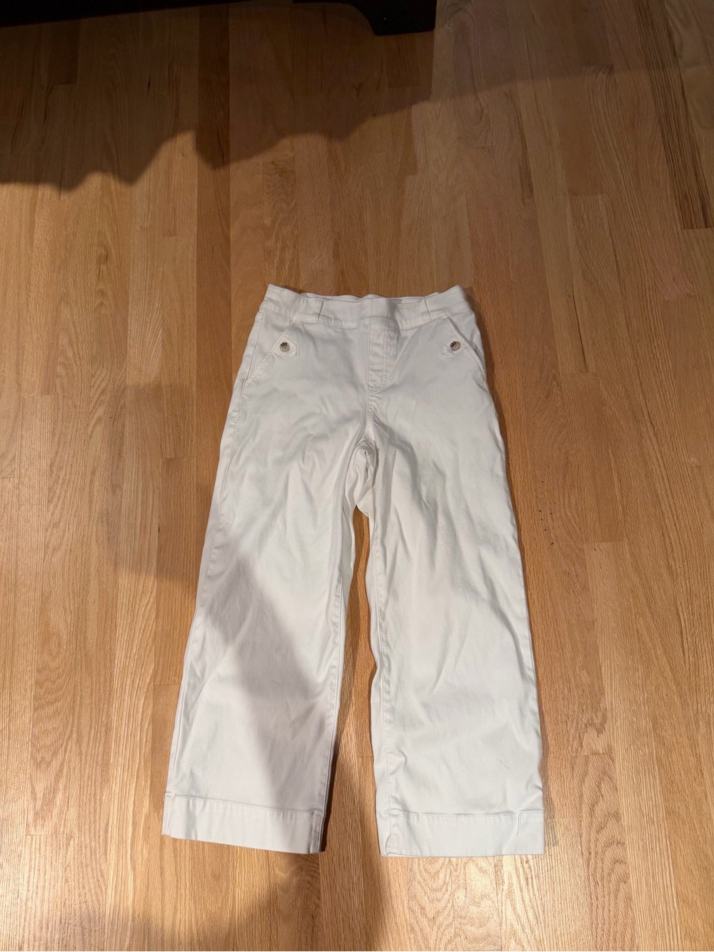 SPANX Kids White Casual Capri Pants with Button-Trim Pockets